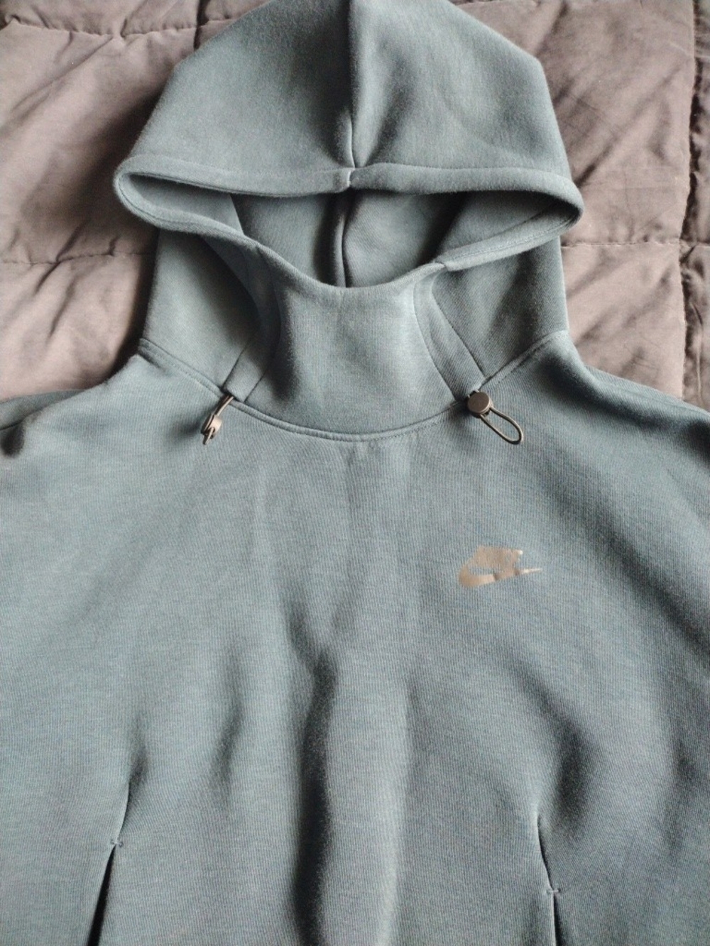 Nike Women's Sage Green Pullover Hoodie Sweater